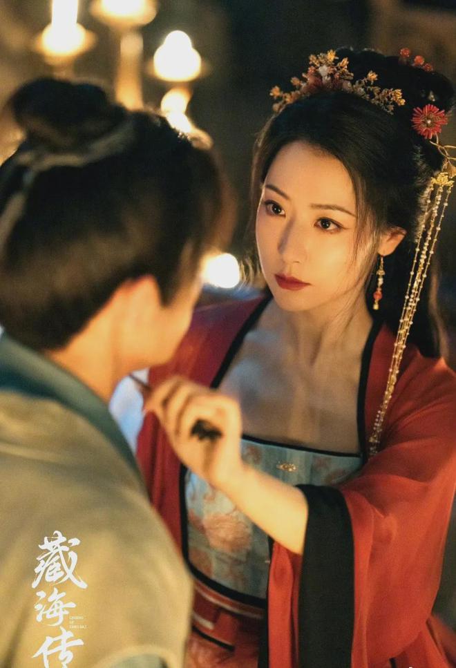 女演员：张婧仪飒爽许龄月温婉最美是她AG真人游戏地址《藏海传》11位美(图13)