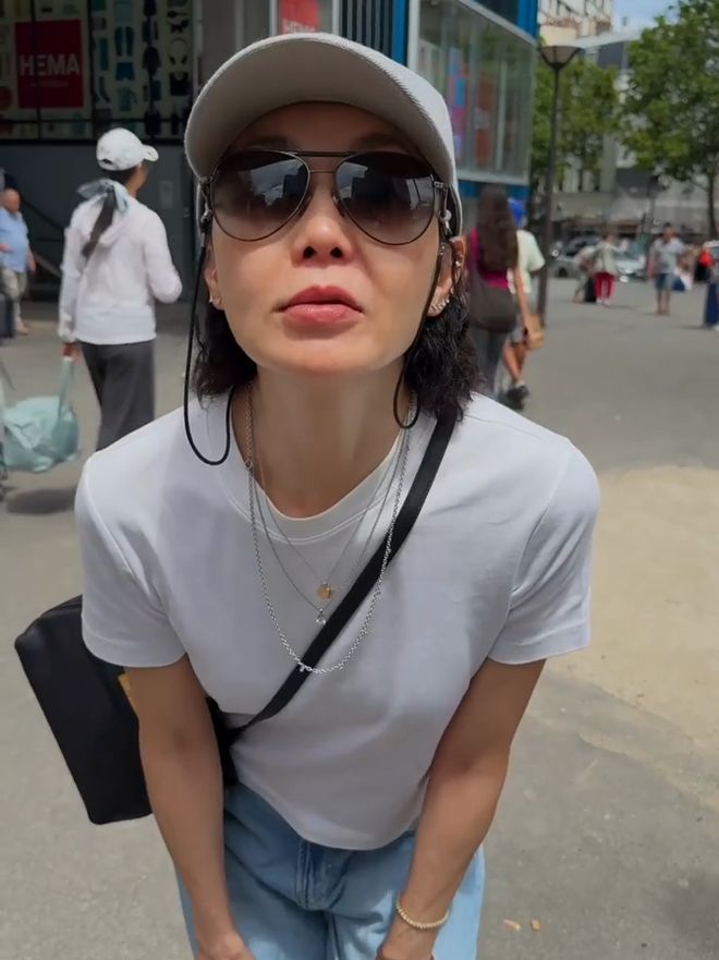 网60岁依然是大家最爱的穿衣榜样AG真人张曼玉的平价穿搭火遍全(图28)