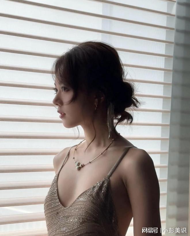今麦同框看清三人穿搭才懂和少女区别AG真人登录入口这一夜姚晨杨幂赵