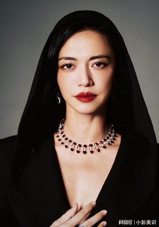 今麦同框看清三人穿搭才懂和少女区别AG真人登录入口这一夜姚晨杨幂赵(图4)