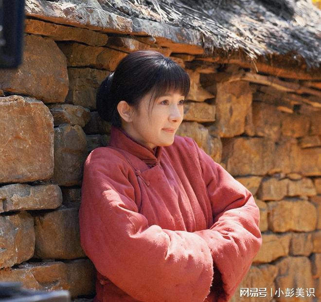 今麦同框看清三人穿搭才懂和少女区别AG真人登录入口这一夜姚晨杨幂赵(图21)