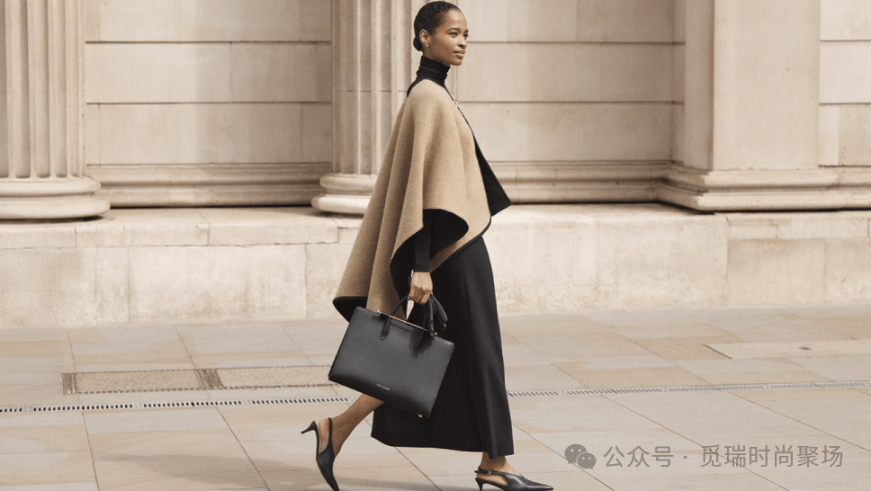 !2026穿搭新密码这样穿告别“老气”！AG真人百家乐刷爆 Ins的天后羊绒造型(图15)