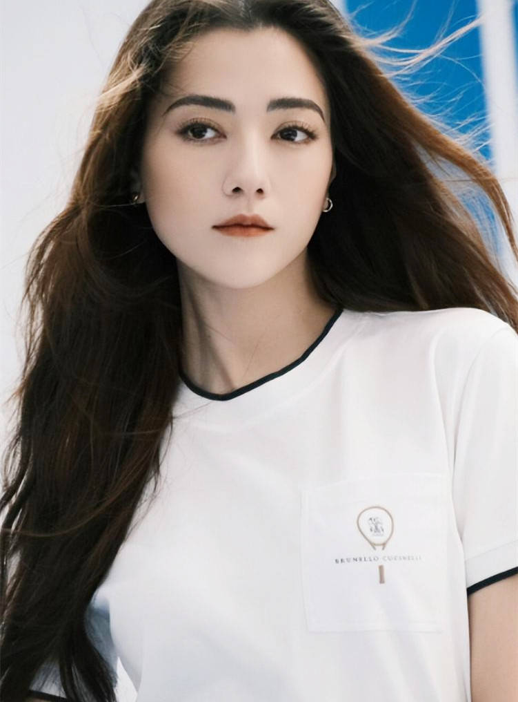 友是俄蒙混血娜然颜值高演技好会骑马AG真